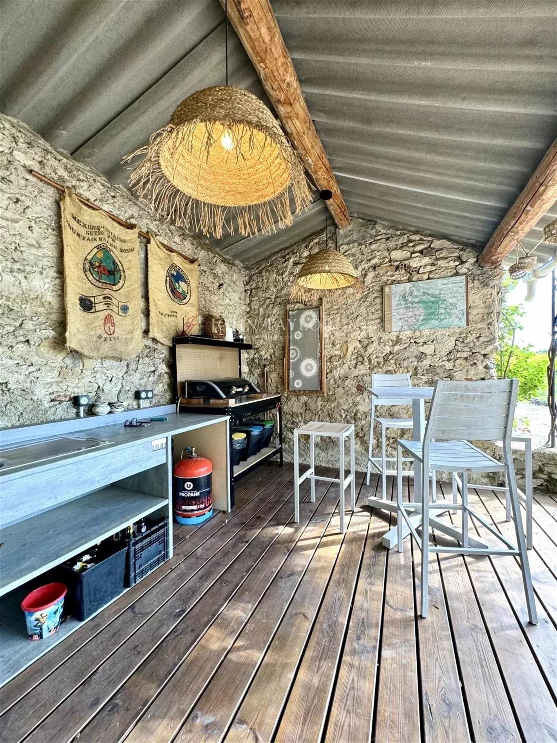 Maison à vendre, 340m², Mazan