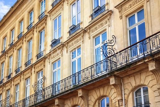 Appartement 5 pièces 153 m² · à Bordeaux · 153 m² · 1 198 000 €