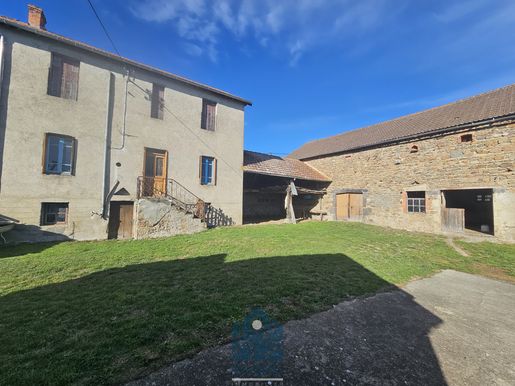 Maison 4 pièces 77 m² · à Charbonnières-les-Vieilles · 77 m² · 89 000 €