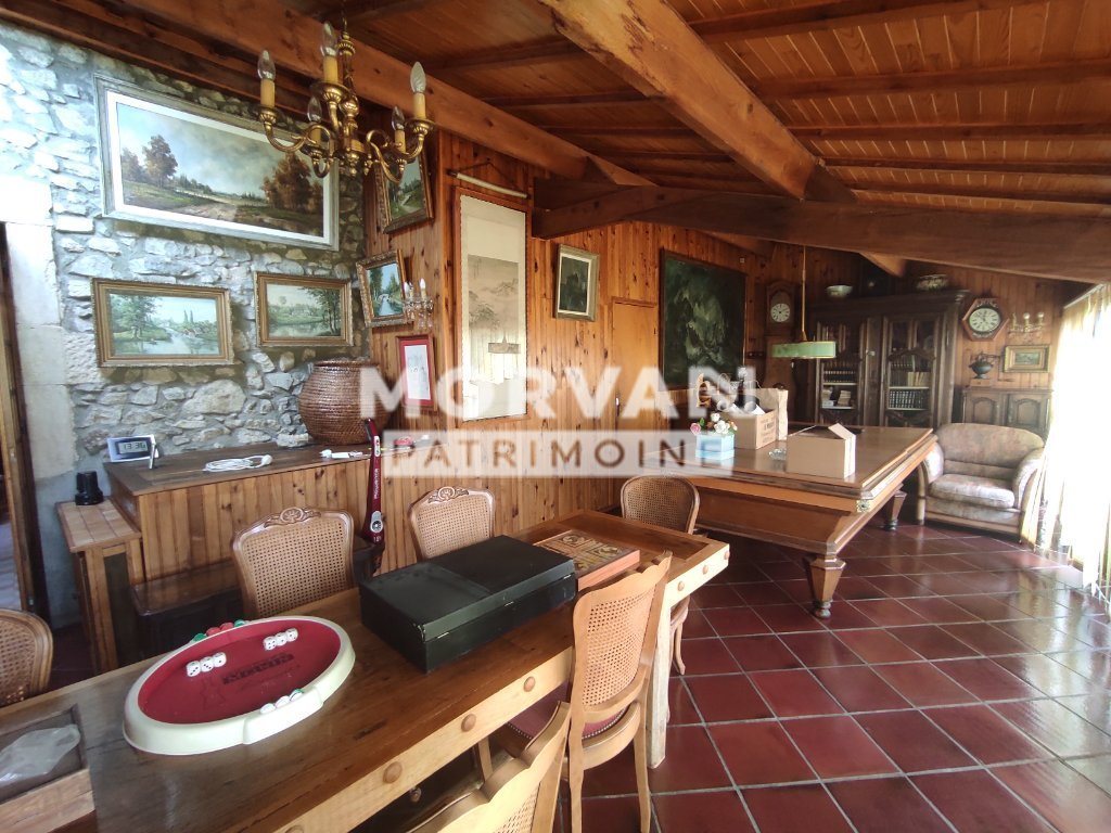 Maison à vendre, 198m², Saint-Léger-de-Fougeret