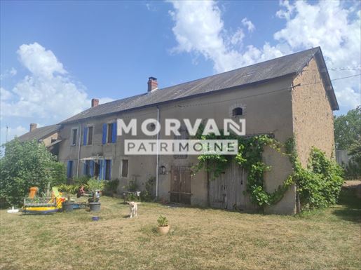 5 pièces 137 m² · à Montigny-en-Morvan · 137 m² · 135 000 €