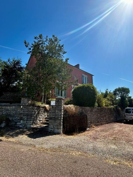 Maison 5 pièces 185 m² · à Montapas · 185 m² · 120 000 €