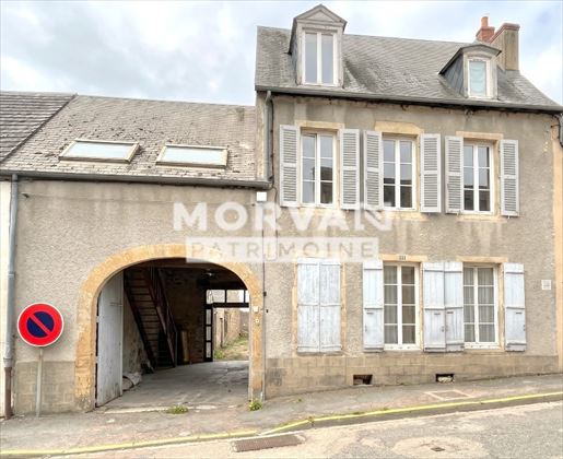 8 pièces 190 m² · à Château-Chinon (ville) · 190 m² · 88 000 €
