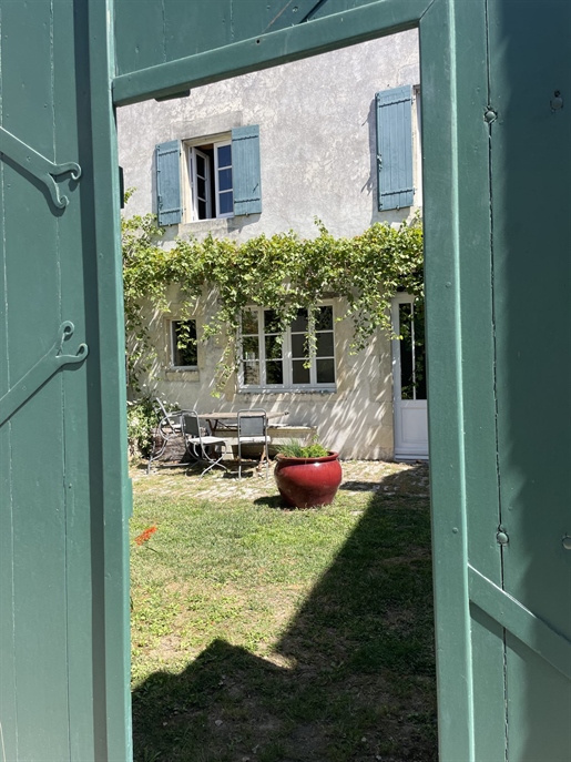 7 pièces 230 m² · à Sainte-Marie-de-Ré · 230 m² · 995 000 €