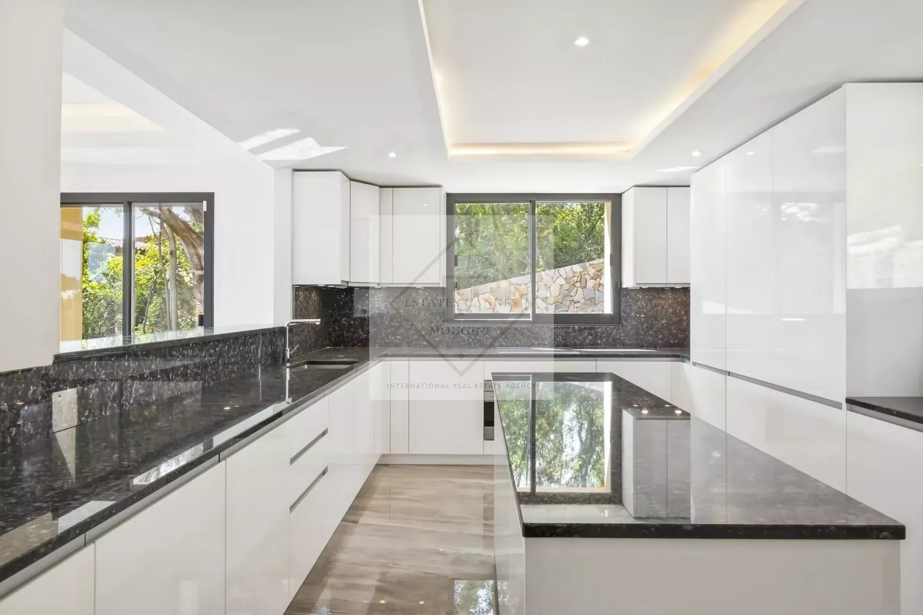 Maison à vendre, 372m², Mougins