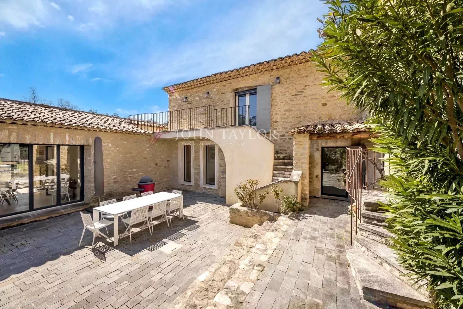 Maison à vendre, 370m², Ménerbes