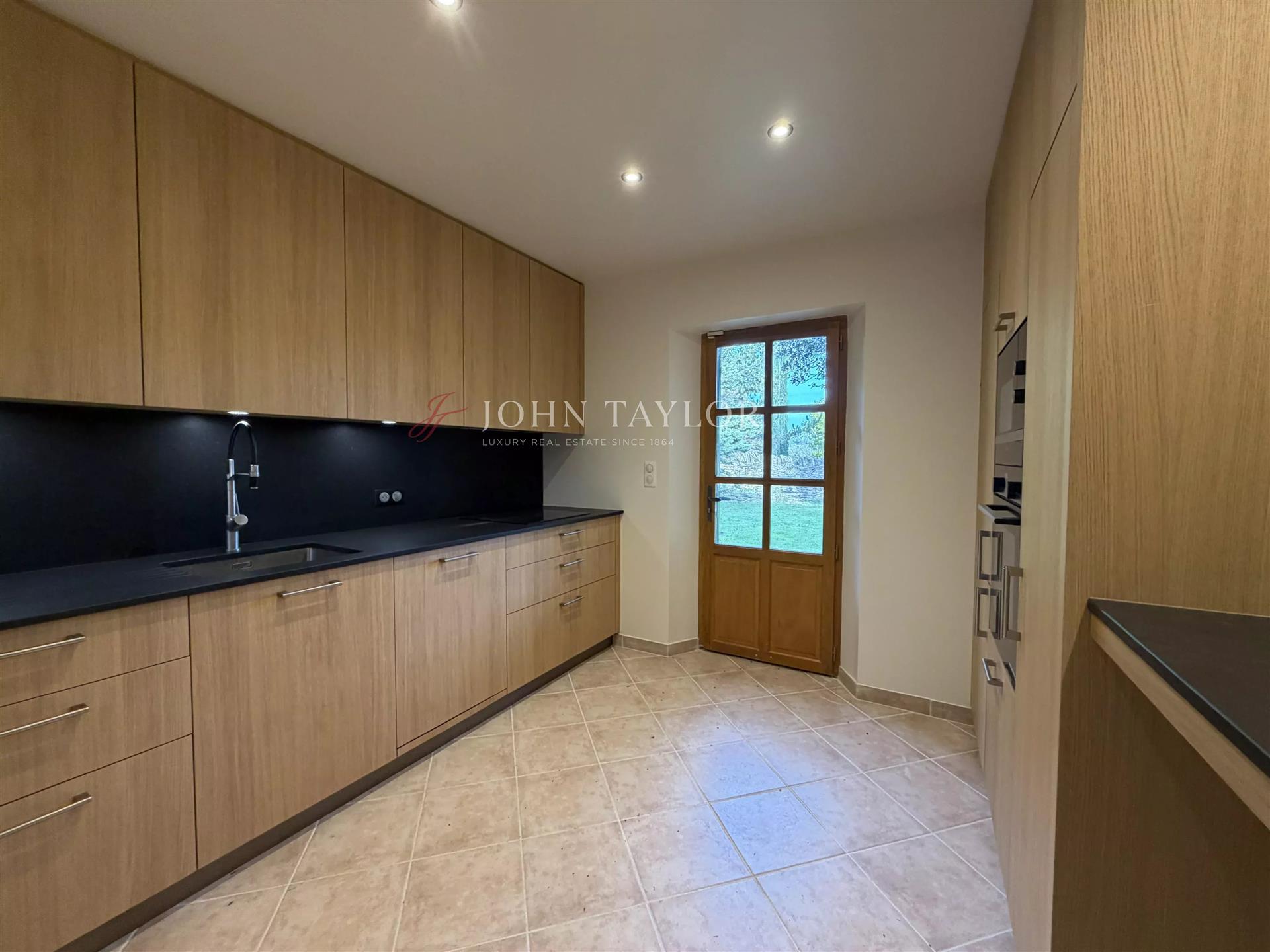 Maison à vendre, 120m², Ménerbes