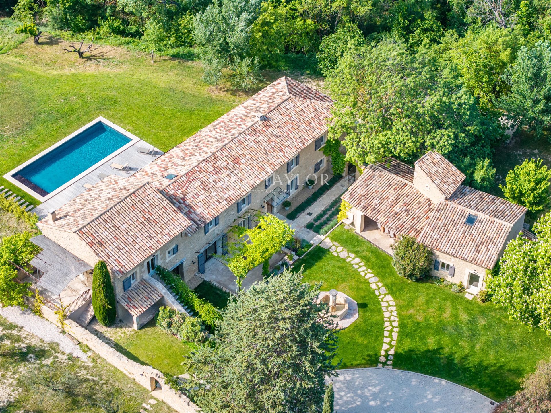Maison à vendre, 445m², Oppède