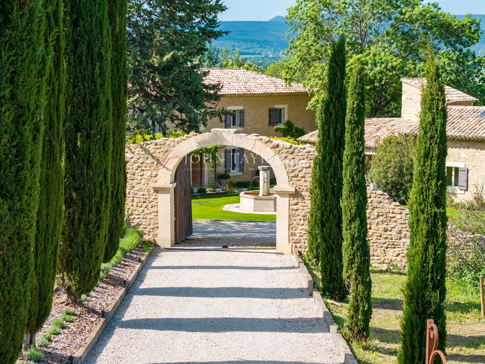 Maison à vendre, 445m², Oppède