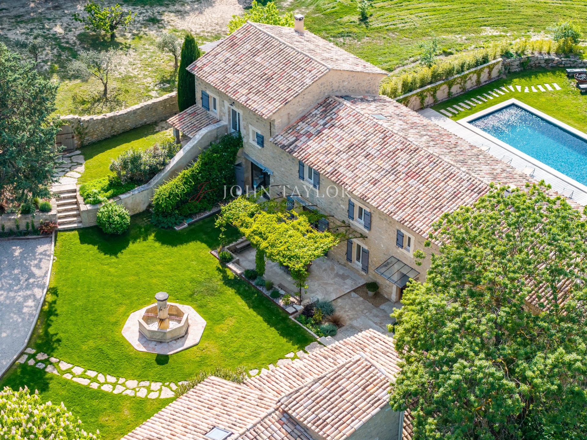 Maison à vendre, 445m², Oppède