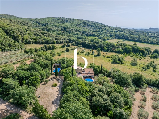Maison 7 pièces 130 m² · à Saint-Laurent-de-Carnols · 130 m² · 460 000 €