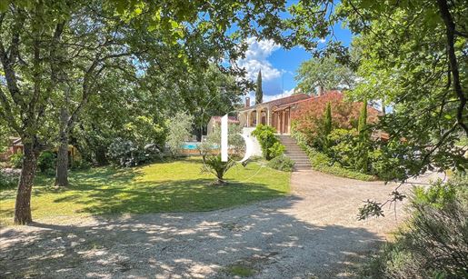 Maison 8 pièces 225 m² · à Goudargues · 225 m² · 485 000 €