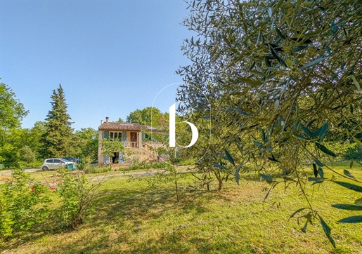 11 pièces 180 m² · à Barjac · 180 m² · 399 000 €