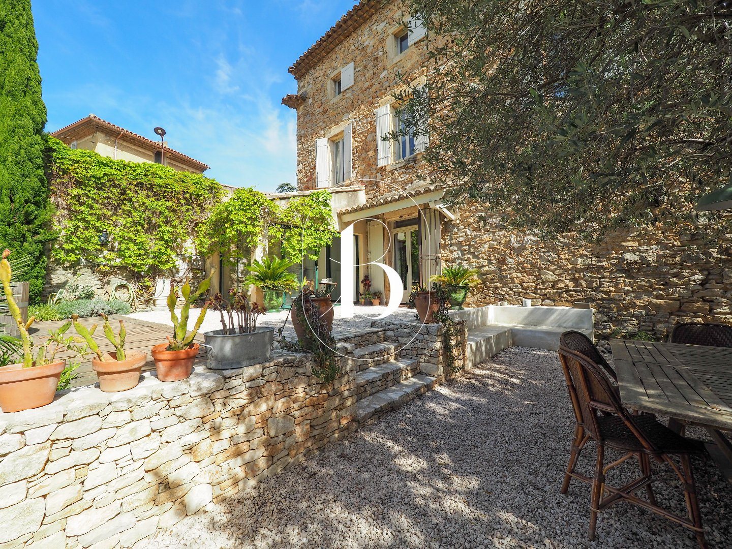 Maison à vendre, 243m², Laudun-l'Ardoise