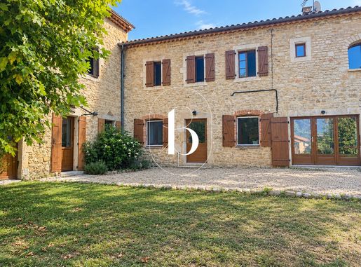Maison 10 pièces 270 m² · à Salavas · 270 m² · 355 000 €