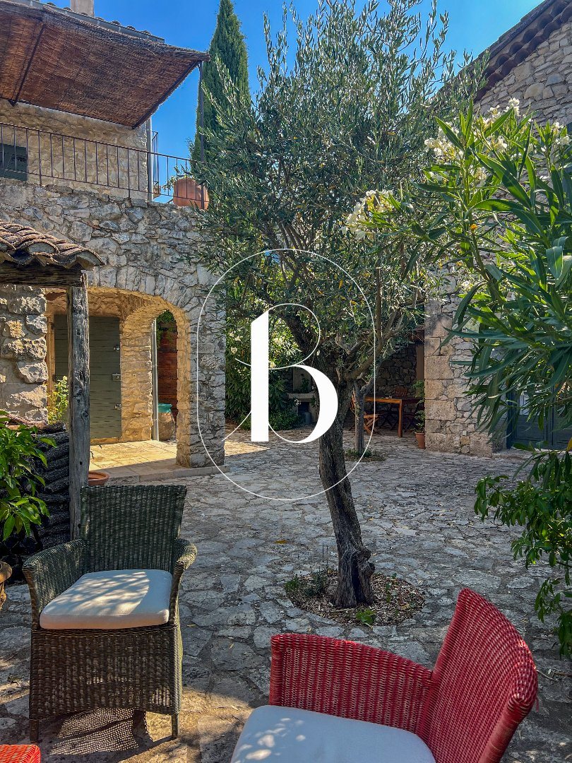Maison à vendre, 125m², Lussan