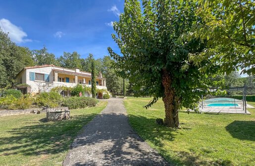 Maison 4 pièces 100 m² · à Barjac · 100 m² · 340 000 €