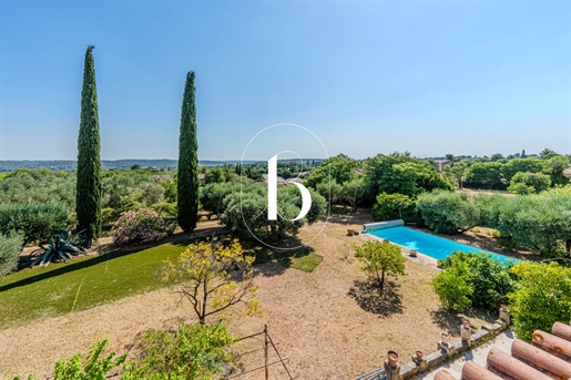 Maison 6 pièces 400 m² · à Uzès · 400 m² · 1 150 000 €