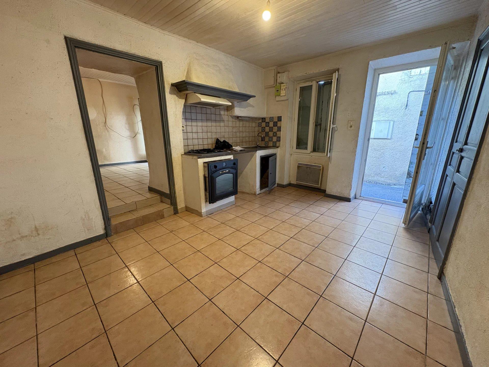 Maison à vendre, 61m², Ansouis
