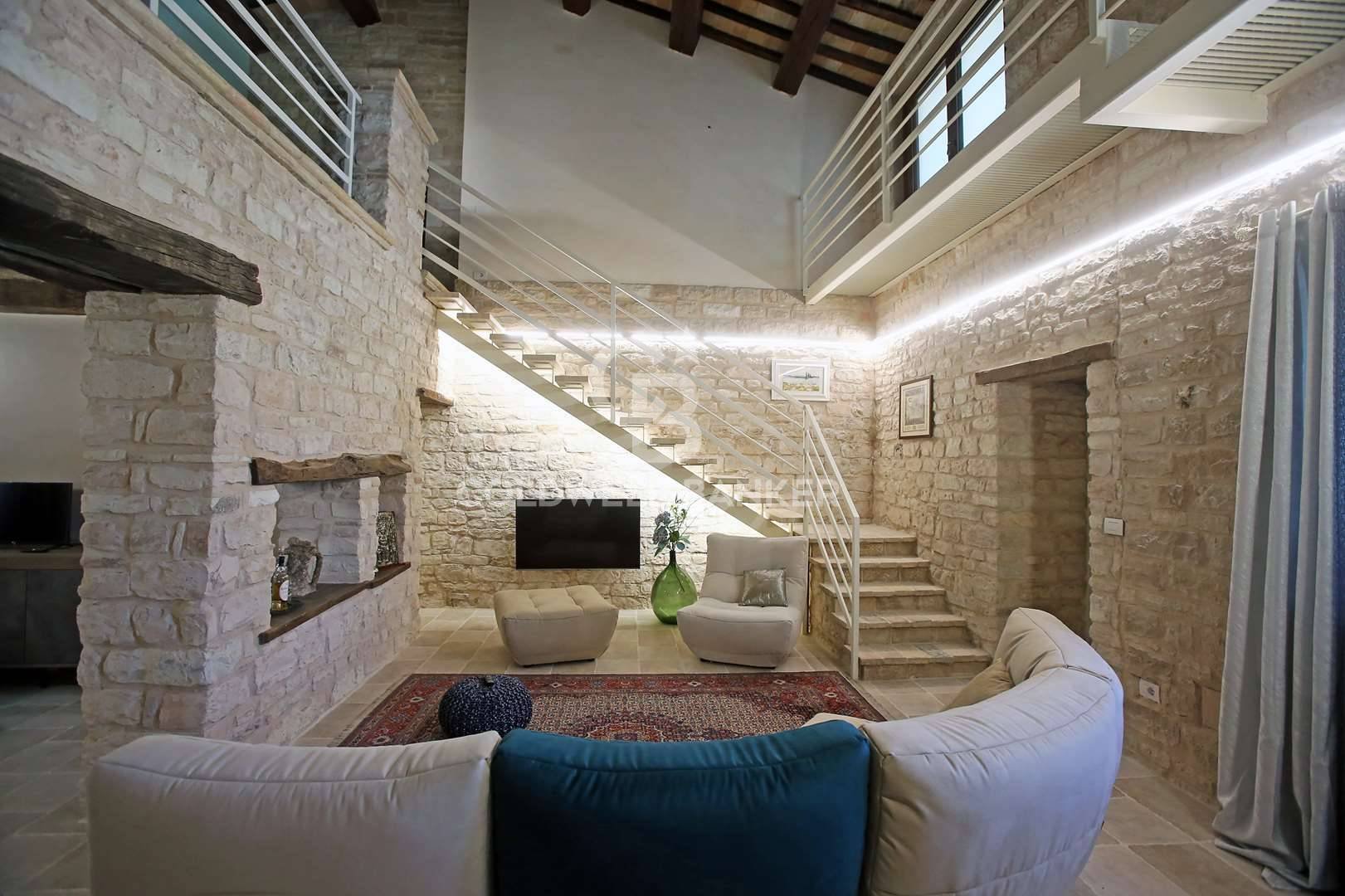 Acqualagna (Pesaro and Urbino) photo 5