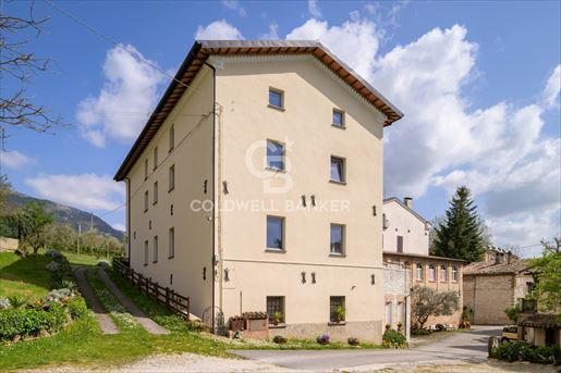 Gualdo Tadino (Perugia) photo 2