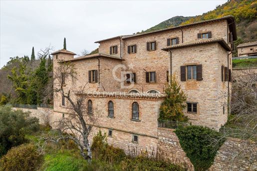 Gubbio (Perugia) photo 3
