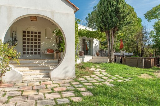 Maison 6 pièces 236 m² · à Montferrier-sur-Lez · 236 m² · 880 000 €