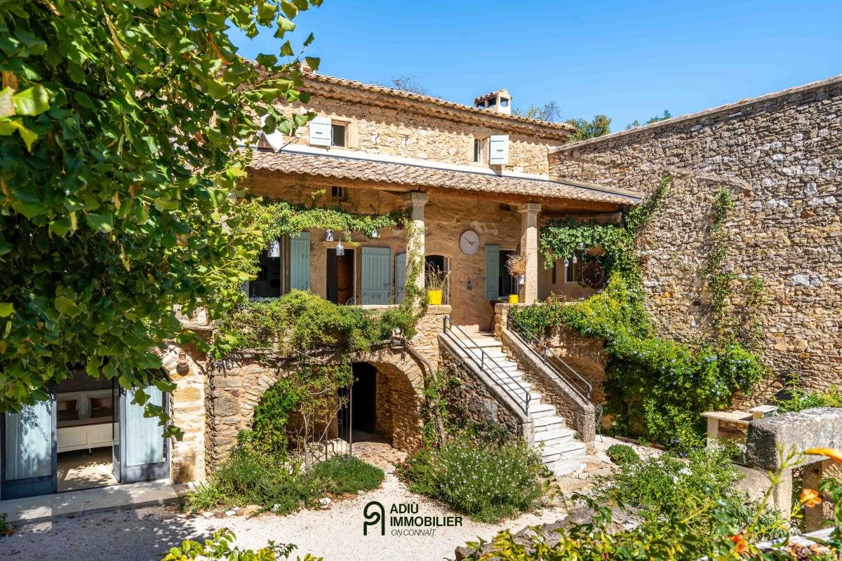 Maison à vendre, 370m², Uzès