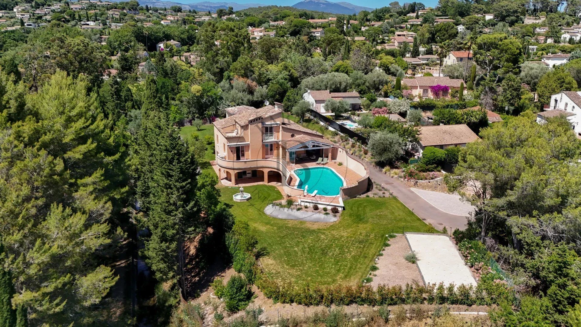 Maison à vendre, 375m², Mougins