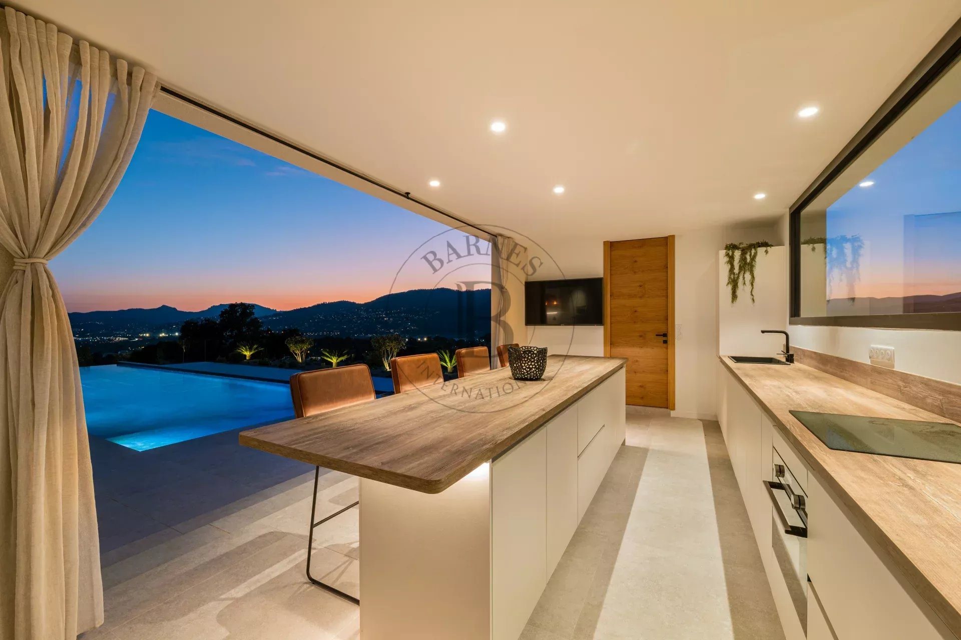 Maison à vendre, 560m², Mougins