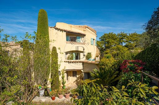 Maison 5 pièces 120 m² · à Mouans-Sartoux · 120 m² · 1 090 000 €