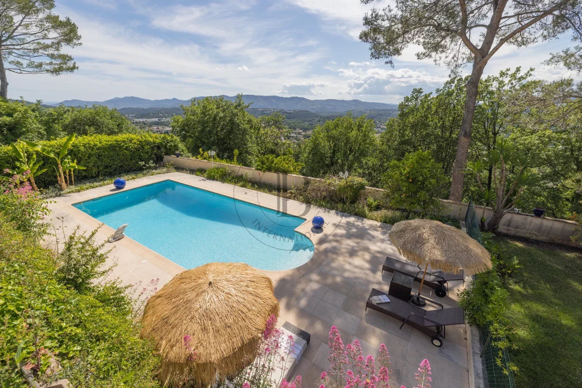 Maison à vendre, 369m², Mouans-Sartoux