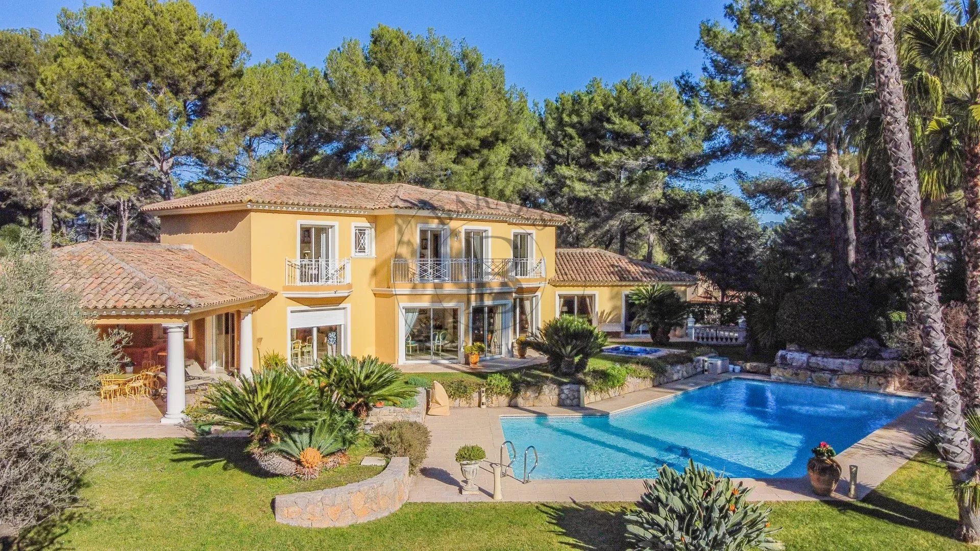 Maison à vendre, 500m², Mougins
