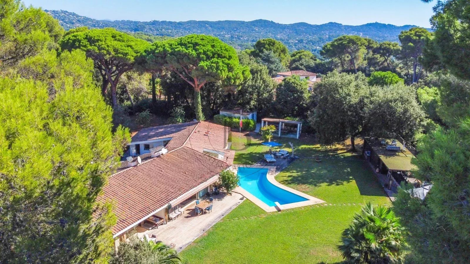 Maison à vendre, 320m², Mougins