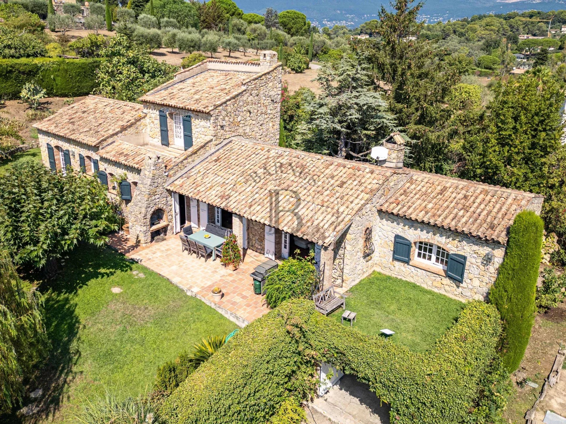 Maison à vendre, 190m², Mouans-Sartoux
