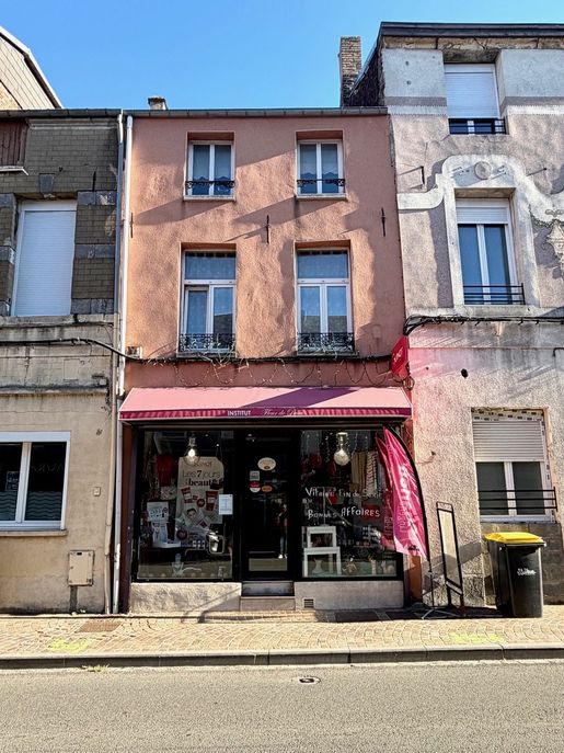 Maison 6 pièces 125 m² · à Landrecies · 125 m² · 75 000 €