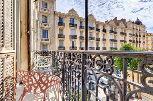 Appartement 7 pièces 192 m² · à Nice · 192 m² · 1 060 000 €