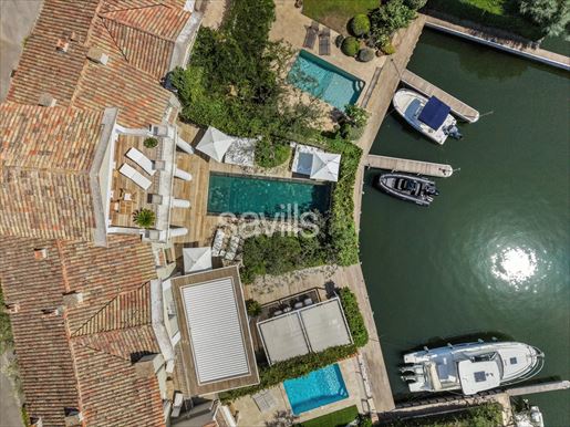 Grimaud (Var) photo 2