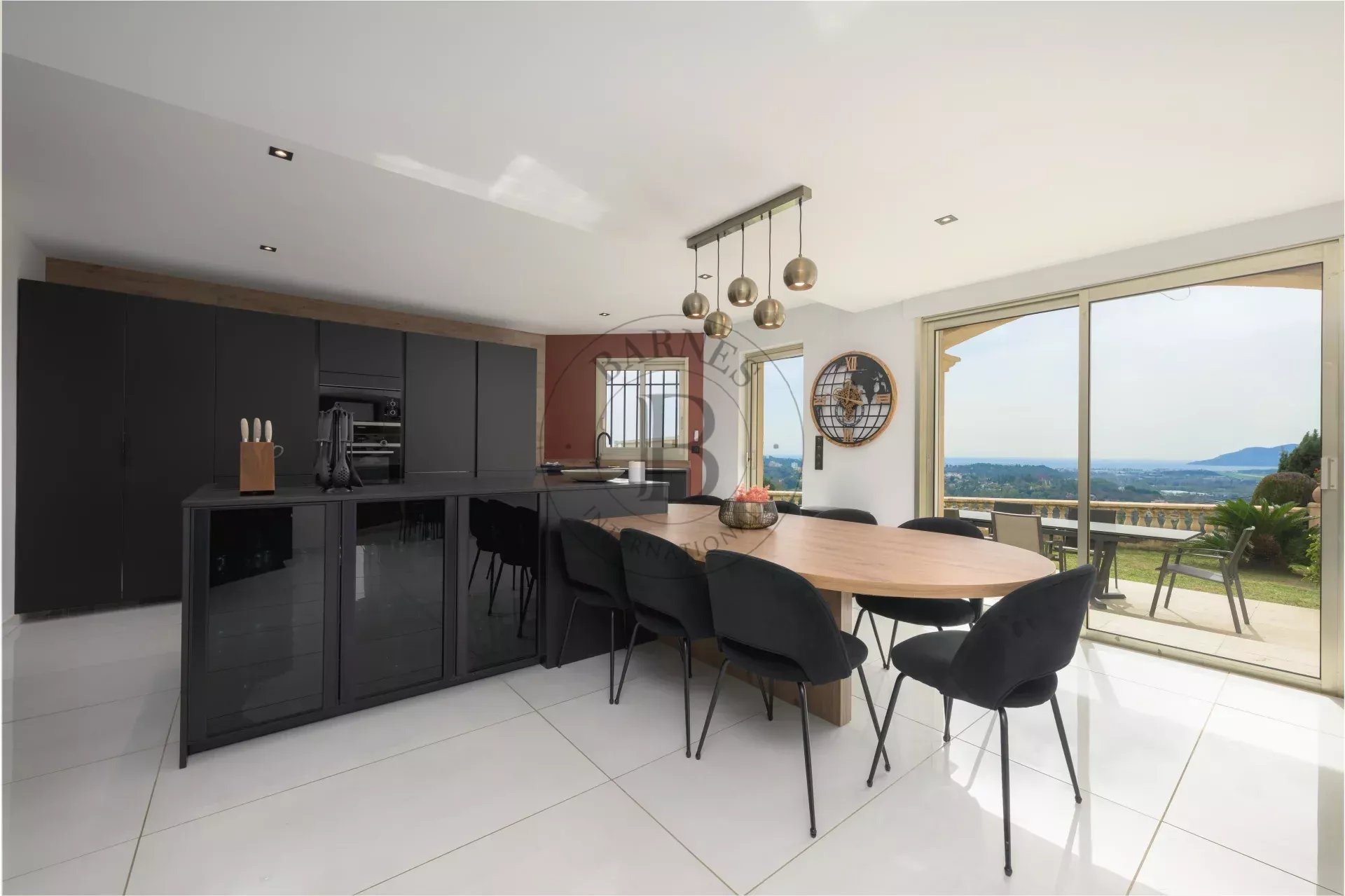 Maison à vendre, 350m², La Roquette-sur-Siagne