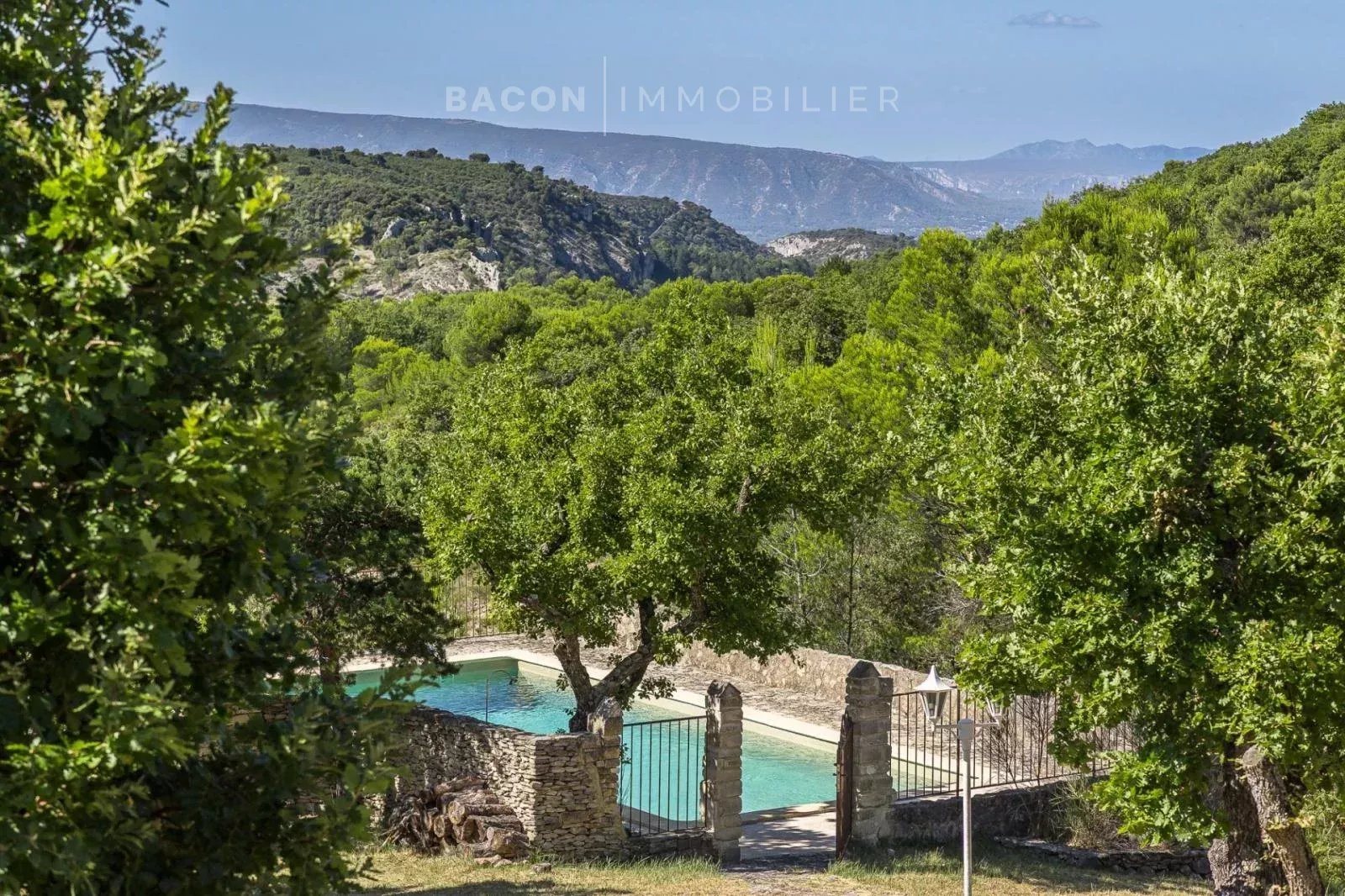 Maison à vendre, 233m², Murs