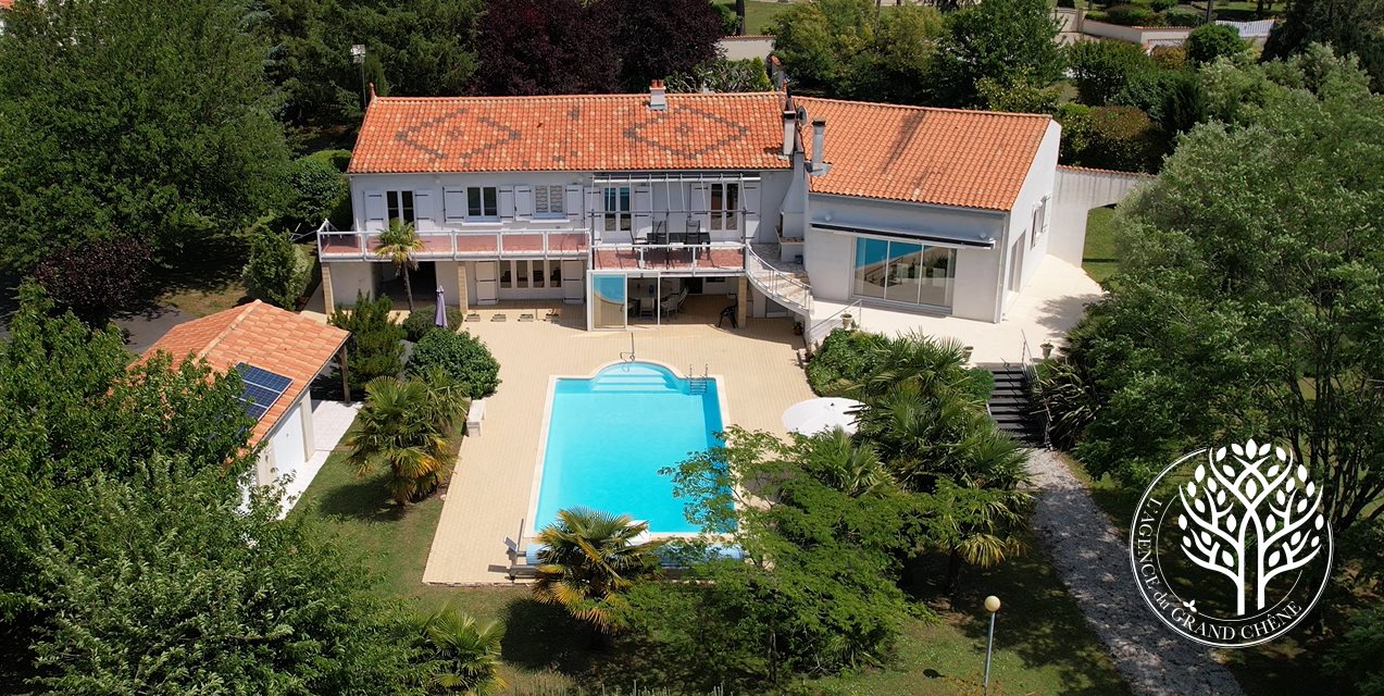 Maison à vendre, 311m², Saint-Savinien