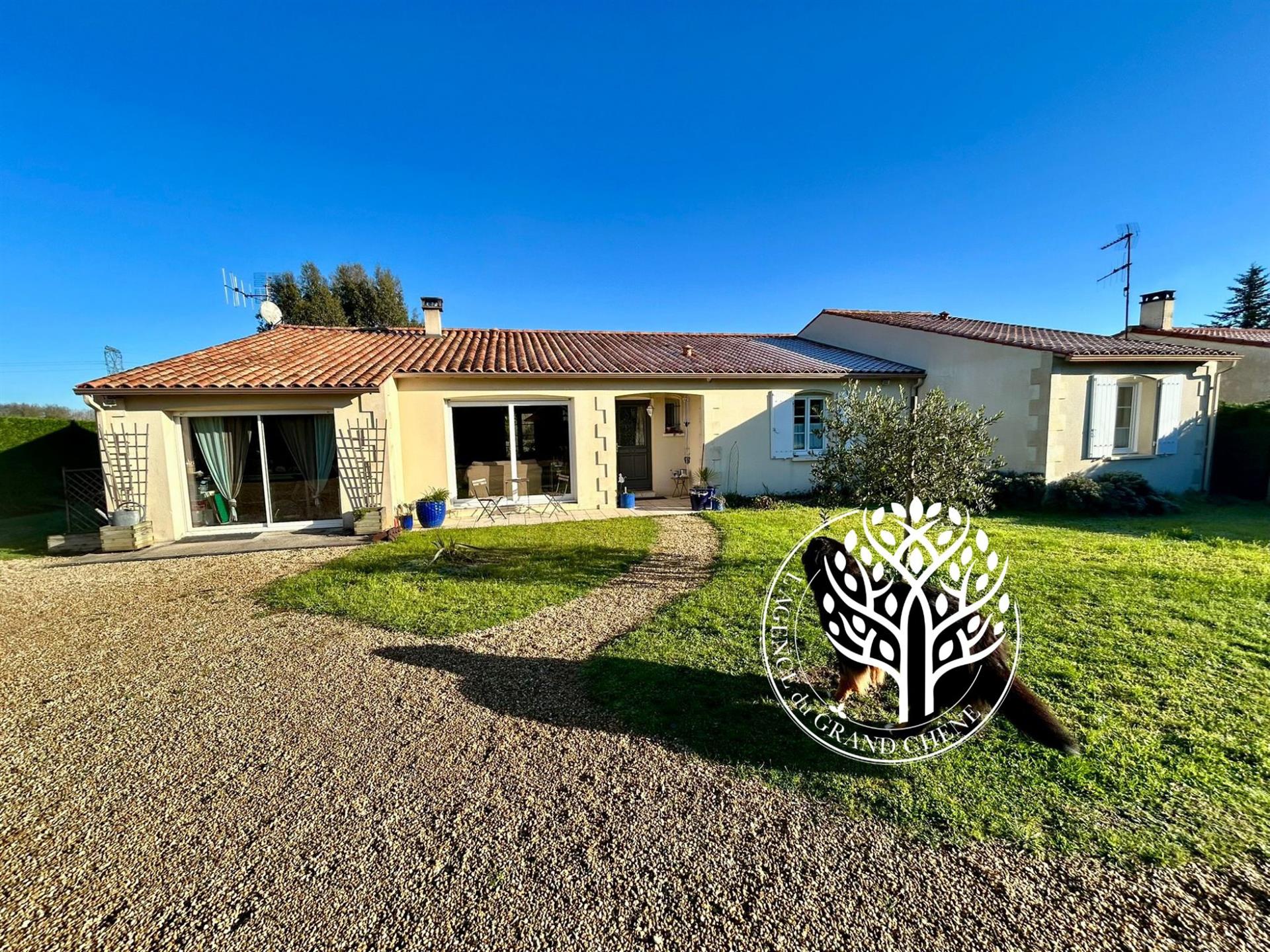 Maison à vendre, 173m², Saintes