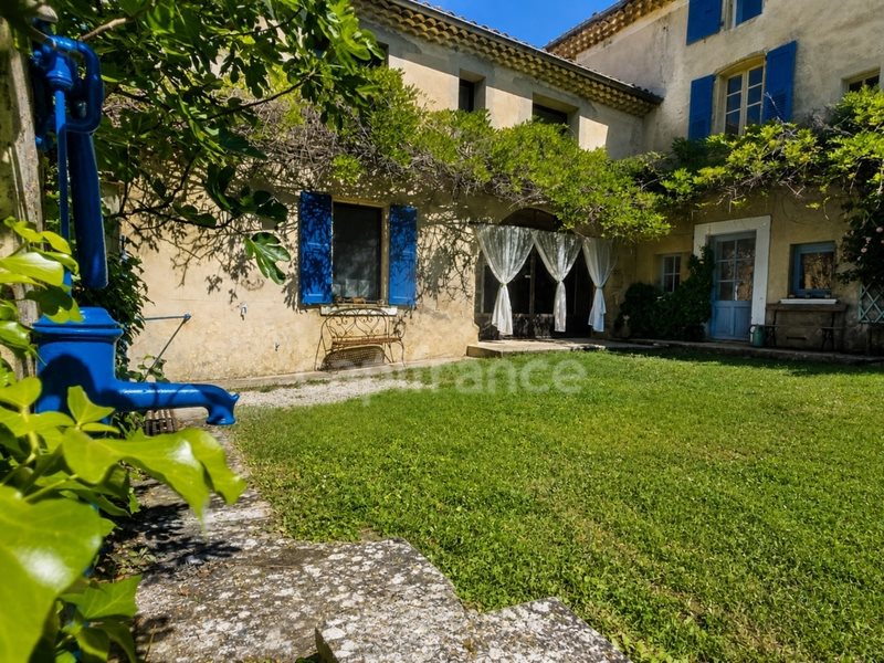 Maison à vendre, 870m², Eurre