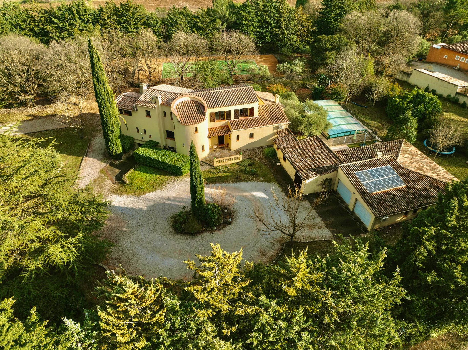 Maison à vendre, 270m², Saint-Maximin-la-Sainte-Baume