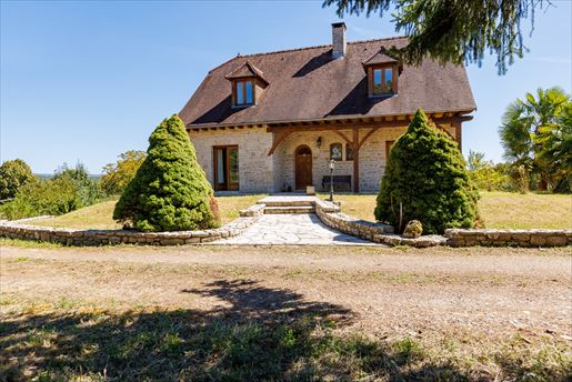 Terrain 11 pièces 161 m² · à Chauffour-sur-Vell · 161 m² · 395 000 €