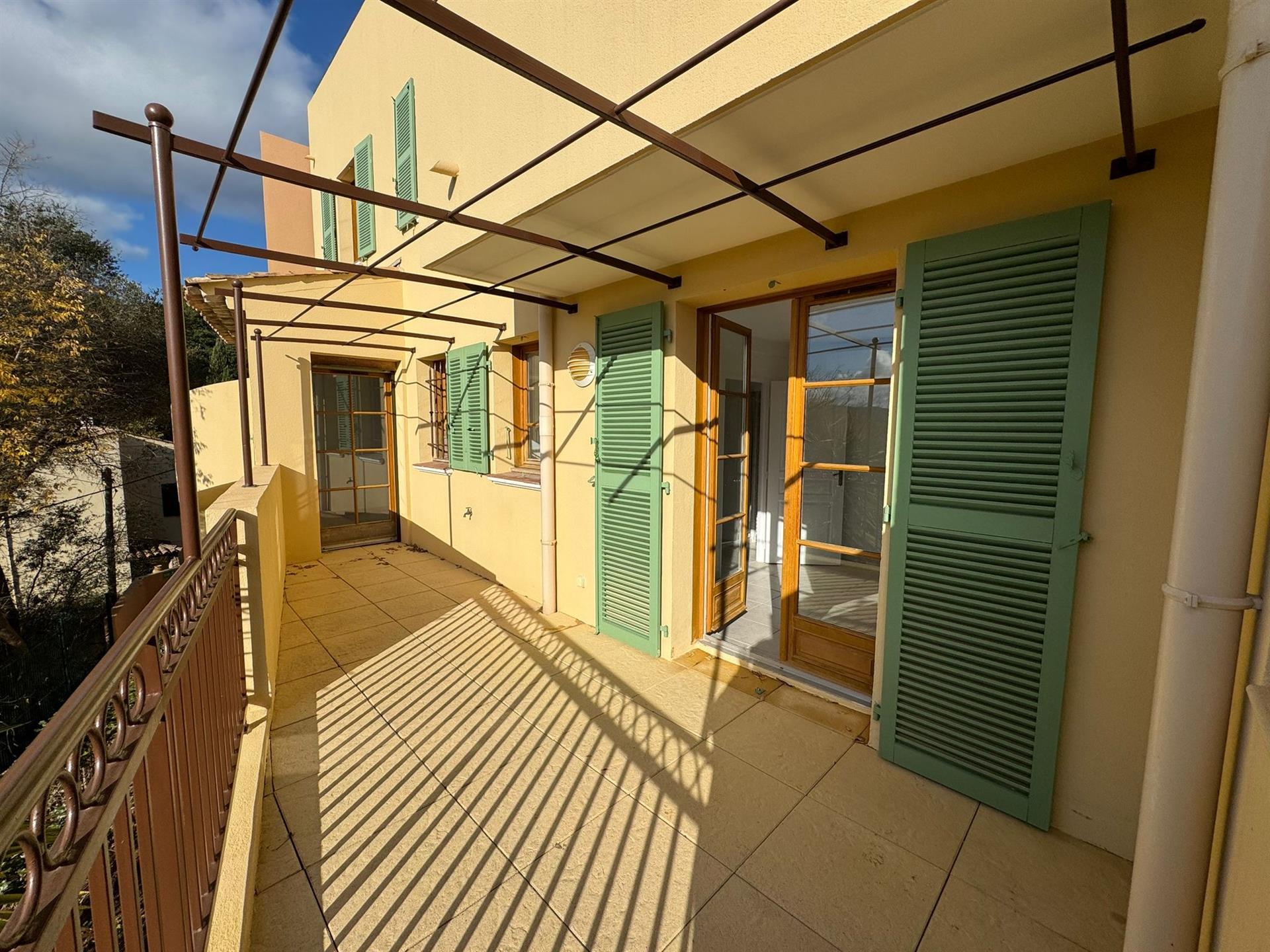 Appartement à vendre, 75m², Grimaud