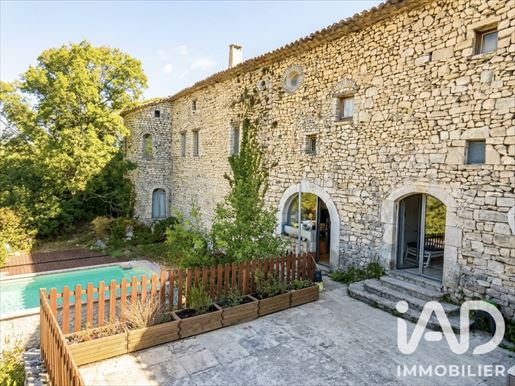 10 pièces 290 m² · à Saint-Auban-sur-l'Ouvèze · 290 m² · 670 000 €