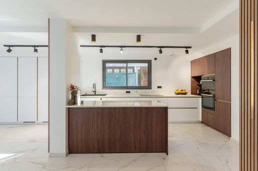Maison 8 pièces 197 m² · à Sevrier · 197 m² · 1 120 000 €