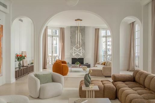 Appartement 5 pièces 317 m² · à Paris 8ème · 317 m² · 5 900 000 €