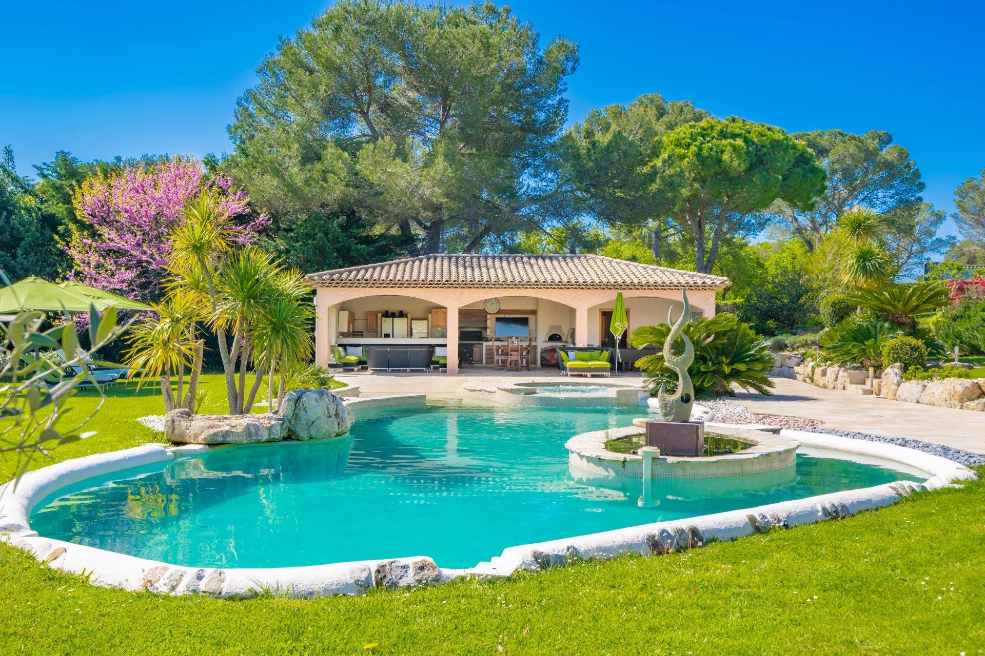 Maison à vendre, 780m², Mougins